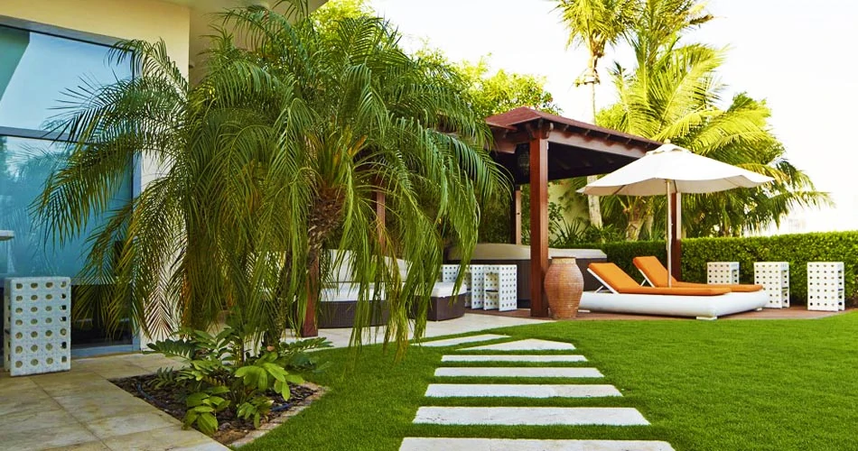 What are the expert landscaping tips that you need to know for villas in Dubai?