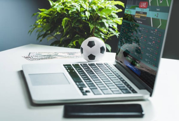 The Evolution of Online Gaming From Simple Play to Connected Experiences